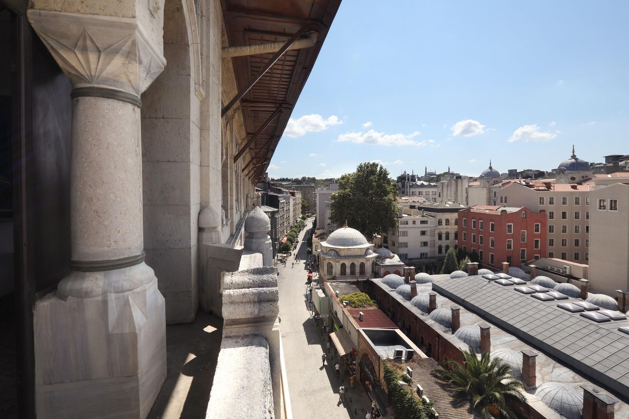 Legacy Ottoman Hotel Istanbul Exterior photo